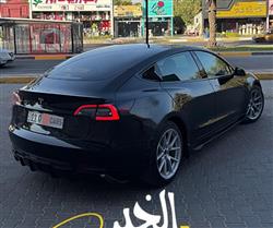 تسلا موديل 3